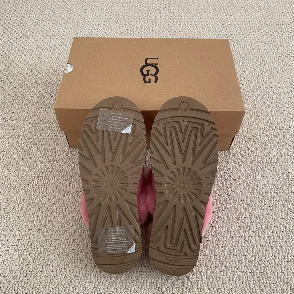 UGG Cozy Slippers - Picture 5 of 8
